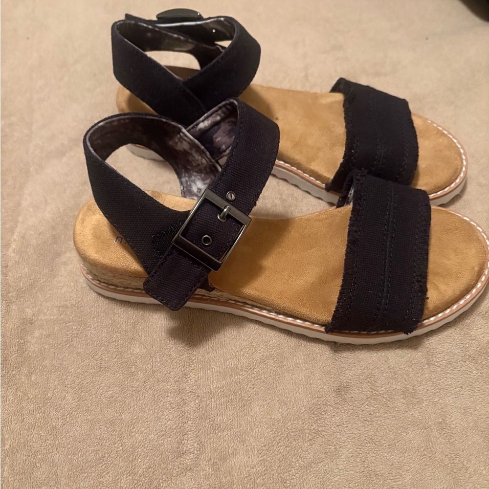 Skechers Bobs Black and Tan Sandals with Buckle